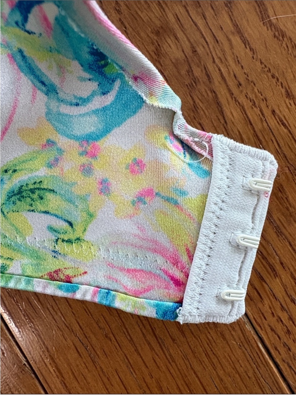Victoria's Secret Plunge Bra Size 38D Pastel Floral - Picture 5 of 6